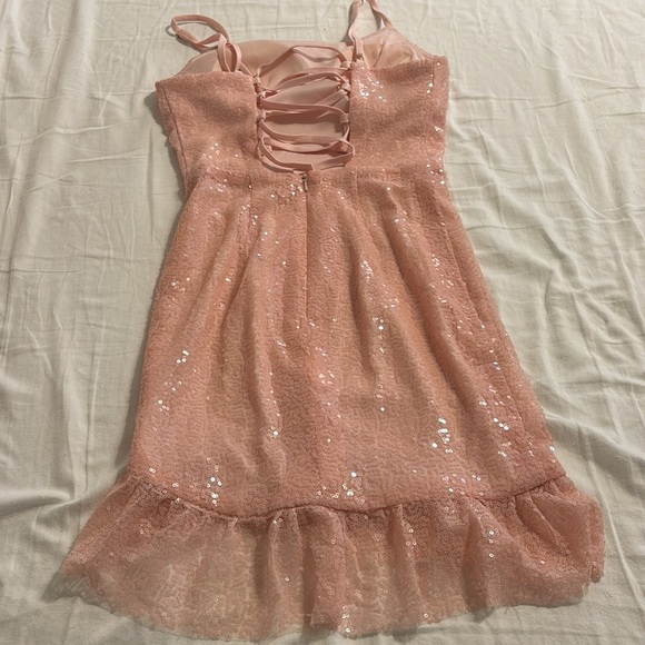 Baby pink full sequin POMUYOO dress size 2 - Picture 5 of 6